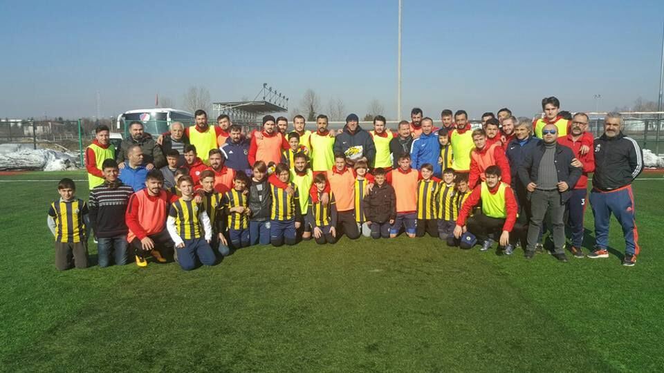 Fenerbahe Dzce ubesi Futbol Okulu Takmmz Ziyaret Etti