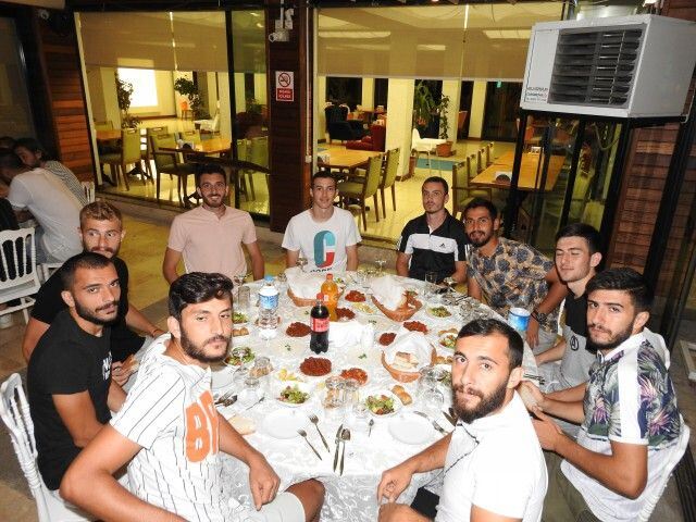 Takımımız Yemekte Bir Araya Geldi