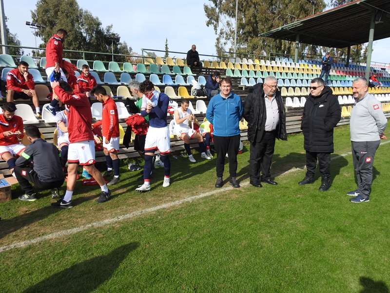 Başkan Kapoğlu takımı yalnız bırakmıyor