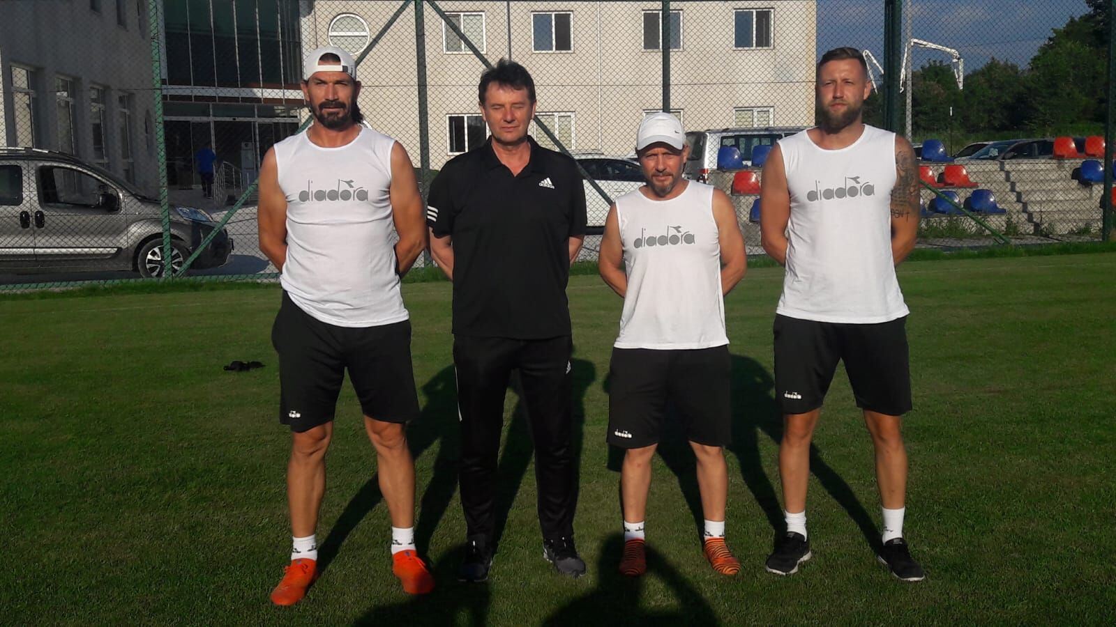 Teknik Ekibimiz ve Yeni Transferlerimiz İçin İmza Töreni Yapıldı