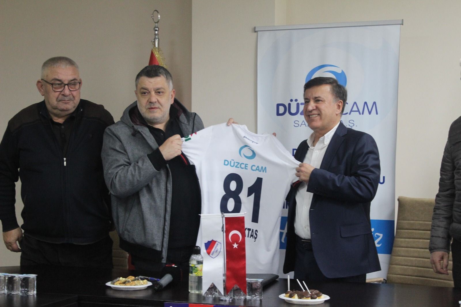 YENİ YOL ARKADAŞIMIZ: 
