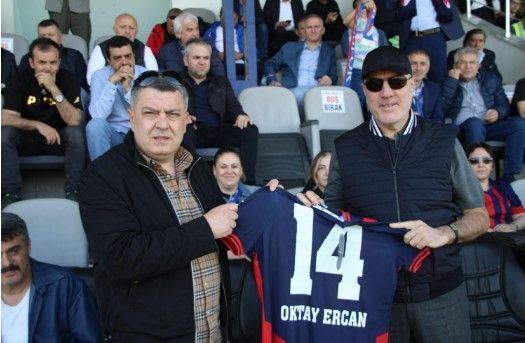 BAŞKAN'DAN ERCAN'A ÖZEL HEDİYE!